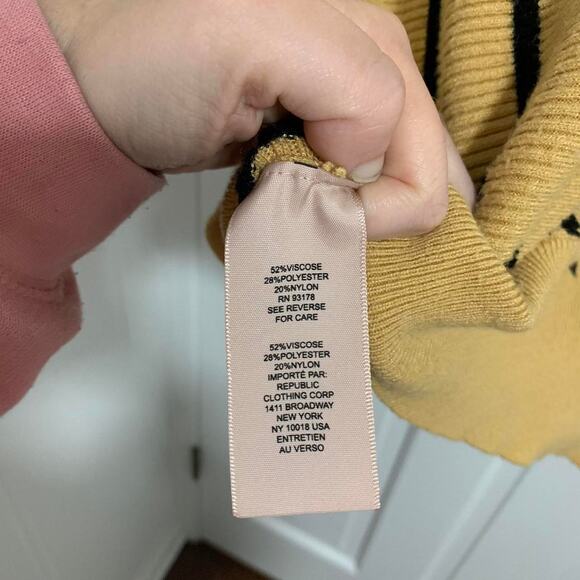 Philosophy Yellow and Black Striped Sweater Size Large - Picture 6 of 6